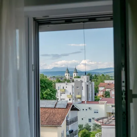 Olivia - Private Jacuzzi Apartment *